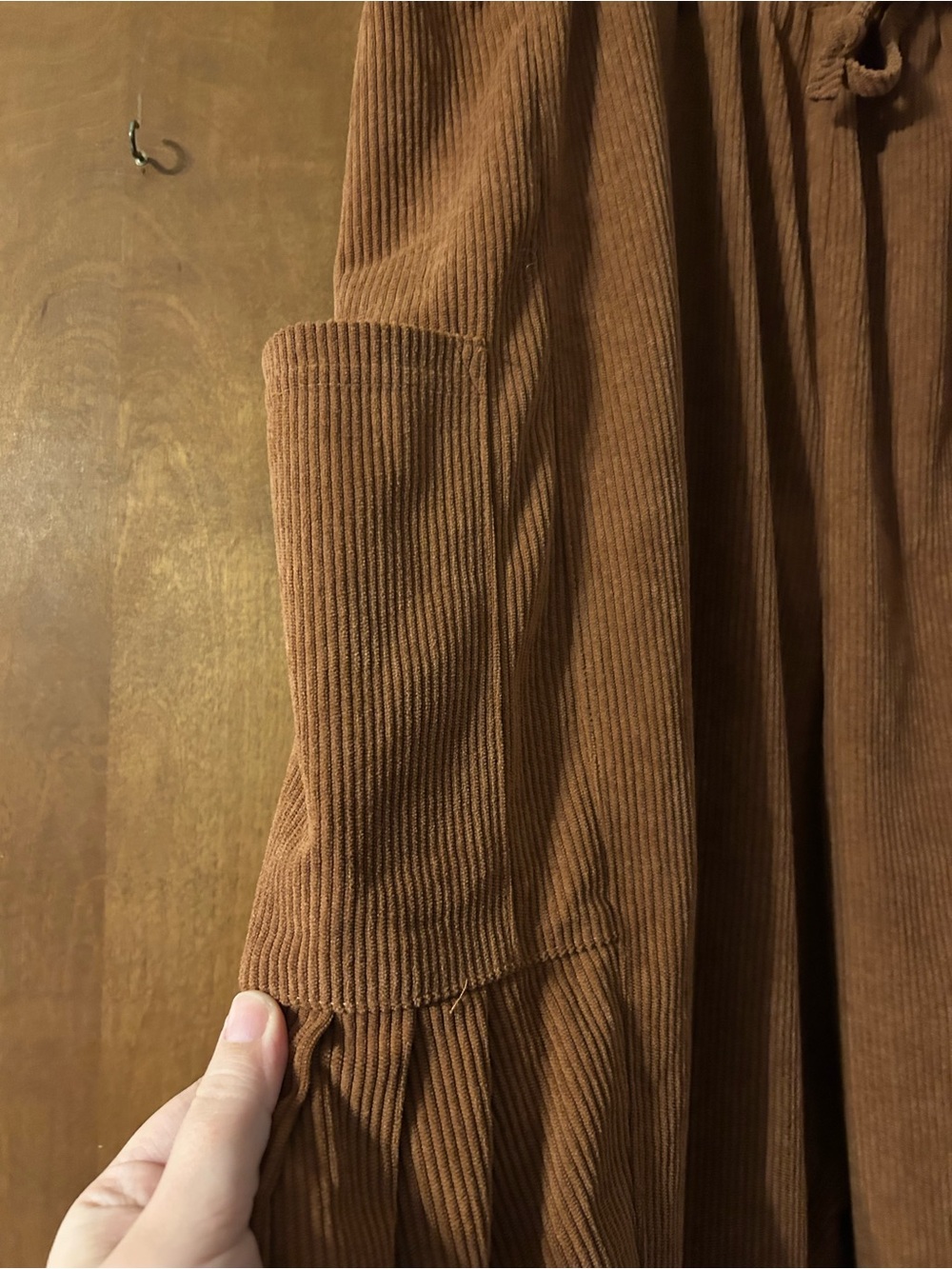 Tarse Corduroy Barrel Pants - Picture 3 of 7